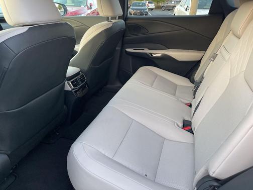 Eminent White Pearl 2023 Lexus RX 350 Premium