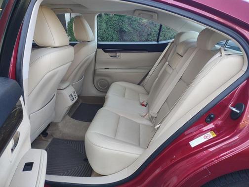 Matador Red Mica 2015 Lexus ES 350 Base