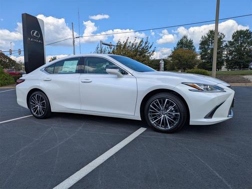 2025 Lexus ES 300h Base