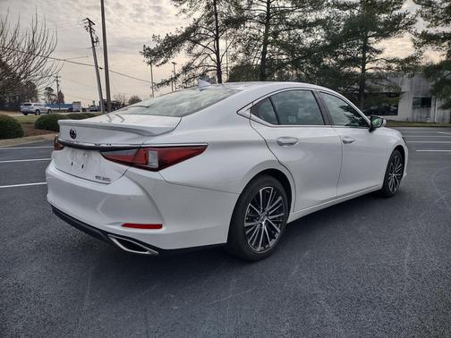 2025 Lexus ES 350 Base
