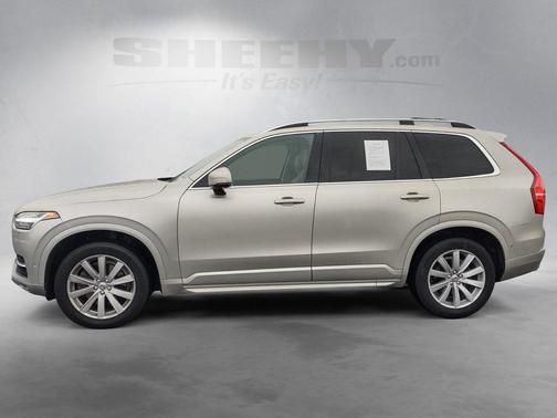2016 Volvo XC90 T6 Momentum