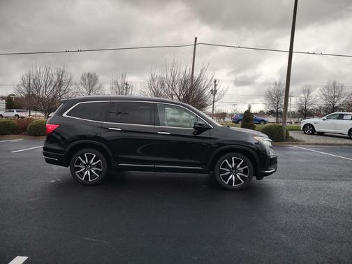 2020 Honda Pilot AWD Elite