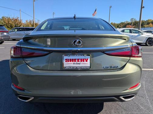 2025 Lexus ES 350 Ultra Luxury