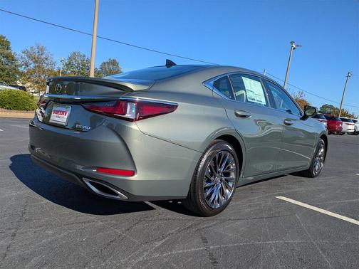 2025 Lexus ES 350 Ultra Luxury