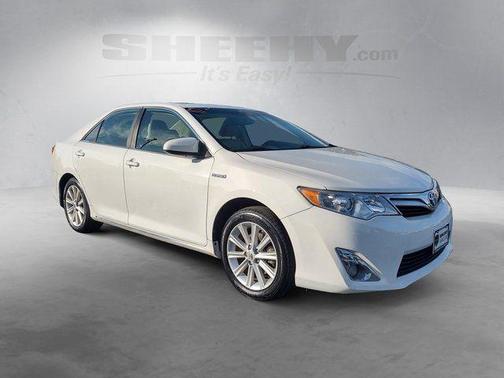 Super White 2012 Toyota Camry Hybrid XLE