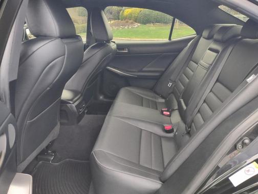 2018 Lexus IS 350 Base