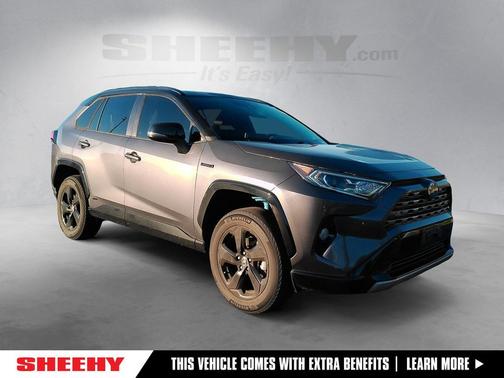 Blizzard Pearl/Midnight Black Metallic 2021 Toyota RAV4 Hybrid SE