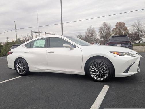 2025 Lexus ES 350 Ultra Luxury