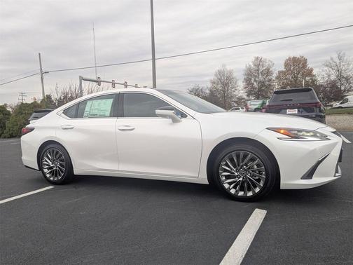 2025 Lexus ES 350 Ultra Luxury