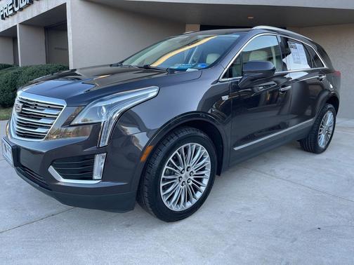 Dark Granite Metallic 2018 Cadillac XT5 Luxury