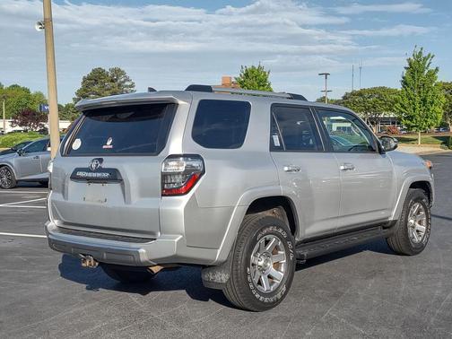 Classic Silver Metallic 2016 Toyota 4Runner Trail Premium