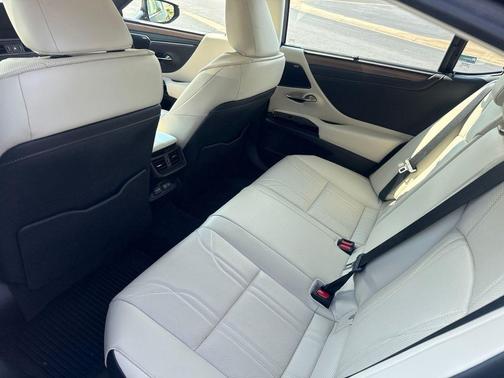 Nightfall Mica 2024 Lexus ES 300h Ultra Luxury
