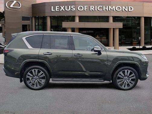 Nori Green Pearl 2026 Lexus LX 600 Luxury
