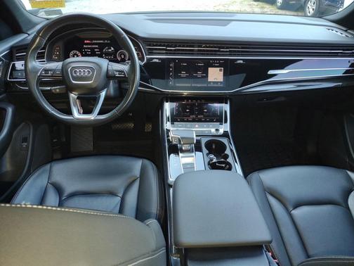 2021 Audi Q8 55 Premium