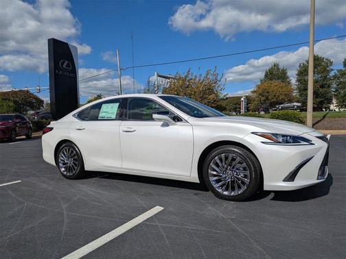 2025 Lexus ES 300h Luxury