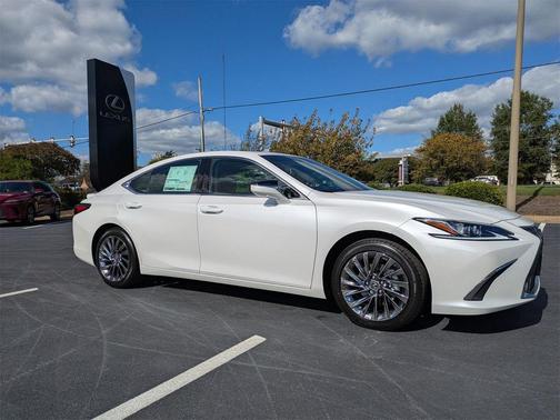 2025 Lexus ES 300h Luxury