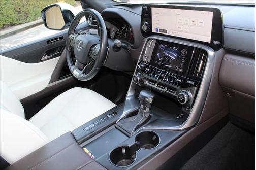 2022 Lexus LX 600 Luxury