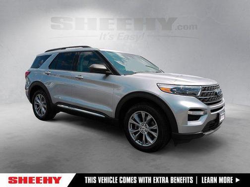 Iconic Silver Metallic 2022 Ford Explorer XLT