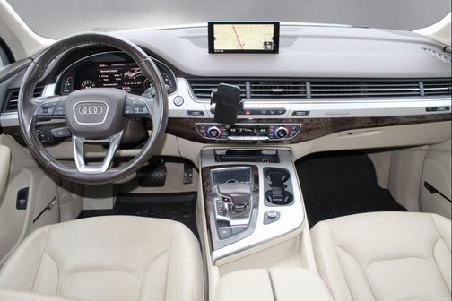 2019 Audi Q7 45 Premium Plus