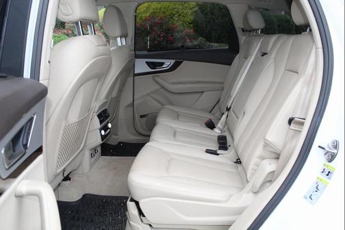 2019 Audi Q7 45 Premium Plus