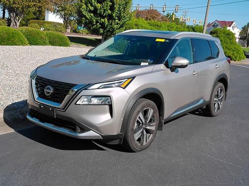 Champagne Silver Metallic 2023 Nissan Rogue Platinum