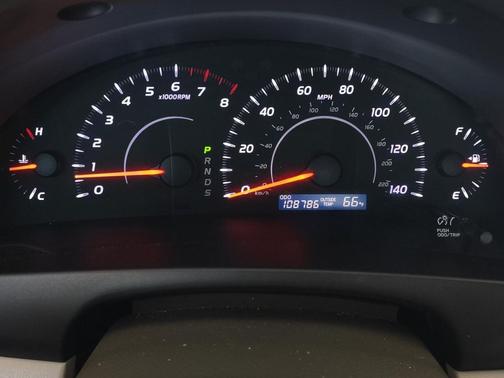 2010 Toyota Camry LE