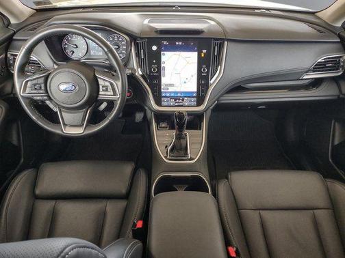 Crystal White Pearl 2022 Subaru Outback Limited