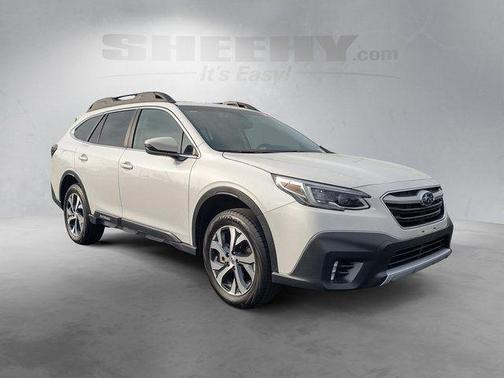 Crystal White Pearl 2022 Subaru Outback Limited