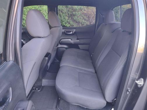 Magnetic Gray Metallic 2018 Toyota Tacoma TRD Sport