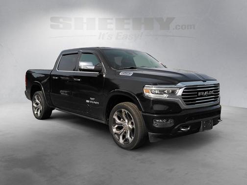 Diamond Black Crystal Pearlcoat 2021 RAM 1500 Longhorn