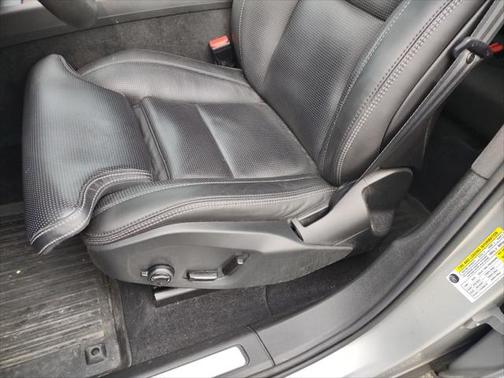 2023 Volvo XC60 B5 Ultimate Bright Theme