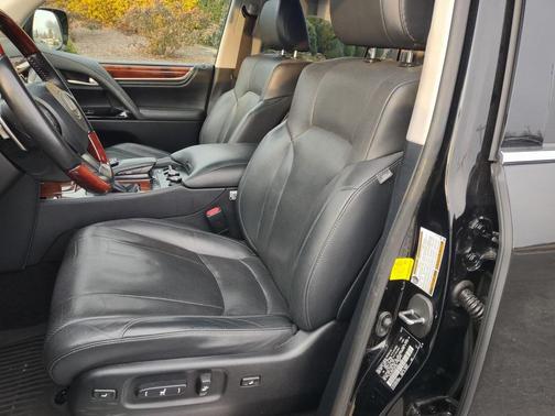 2020 Lexus LX 570 Base