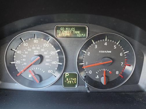 Light Blue 2010 Volvo C70 T5