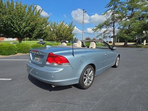 Light Blue 2010 Volvo C70 T5