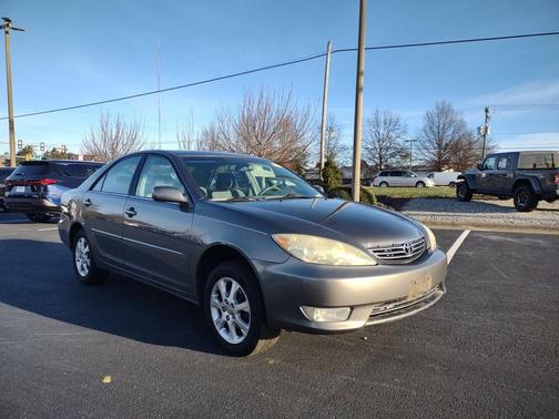 2005 Toyota Camry XLE