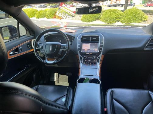 2020 Lincoln Nautilus Reserve