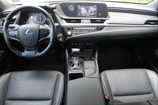 2021 Lexus ES 250 Base