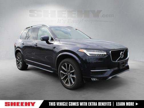 2017 Volvo XC90 T6 Momentum