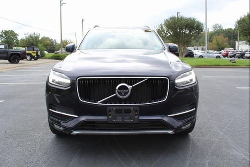 2017 Volvo XC90 T6 Momentum