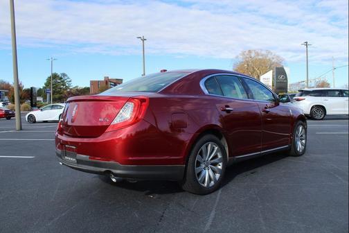 2014 Lincoln MKS Base