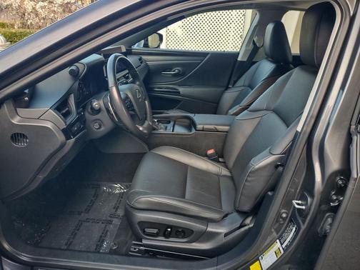 2025 Lexus ES 350 Base