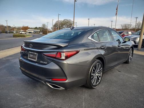 2025 Lexus ES 350 Base