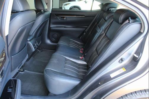 2016 Lexus ES 350 Base