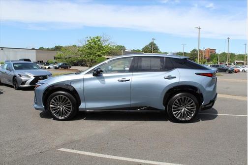 2023 Lexus RZ 450e Luxury