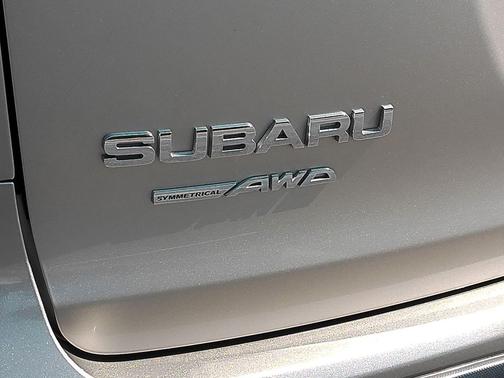 Tungsten Metallic 2020 Subaru Ascent Premium 8-Passenger