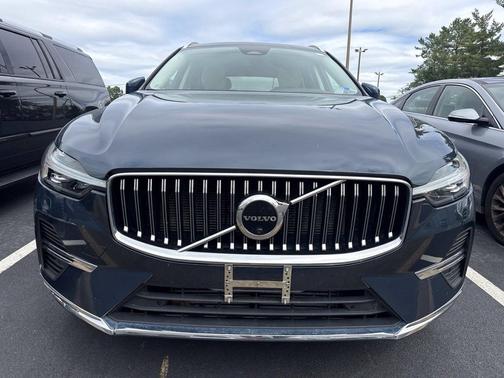 Gray 2022 Volvo XC60 Recharge Plug-In Hybrid T8 Inscription
