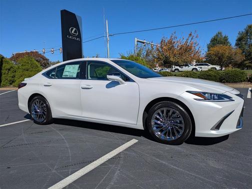 2025 Lexus ES 300h Luxury