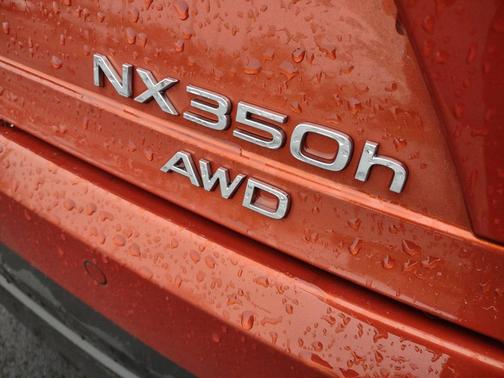 2022 Lexus NX 350h Luxury