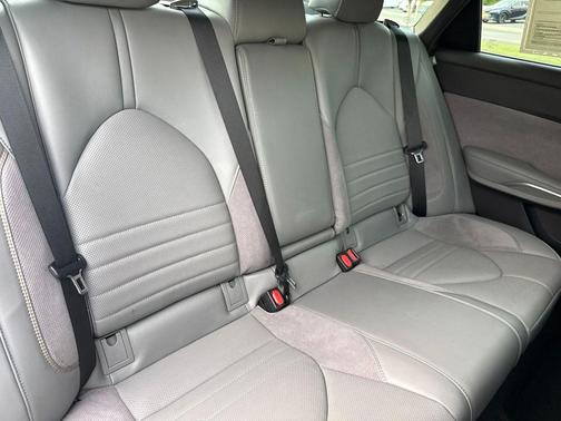 Celestial Silver Metallic 2019 Toyota Avalon XSE