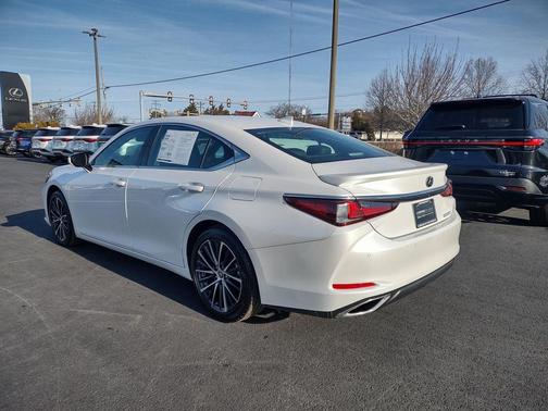 2025 Lexus ES 350 Base